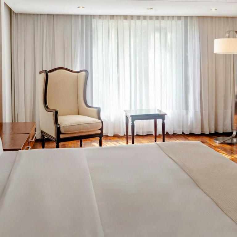 Yacht & Golf Club Paraguayo, a Tribute Portfolio Resort - Executive King Suite with Garden View - 3