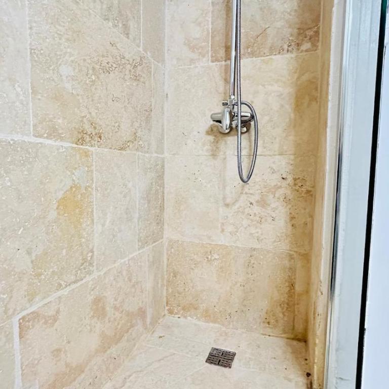 Studio Chanzy lumineux cozy avec terrasse Narbonne - Estudio con terraza - 4