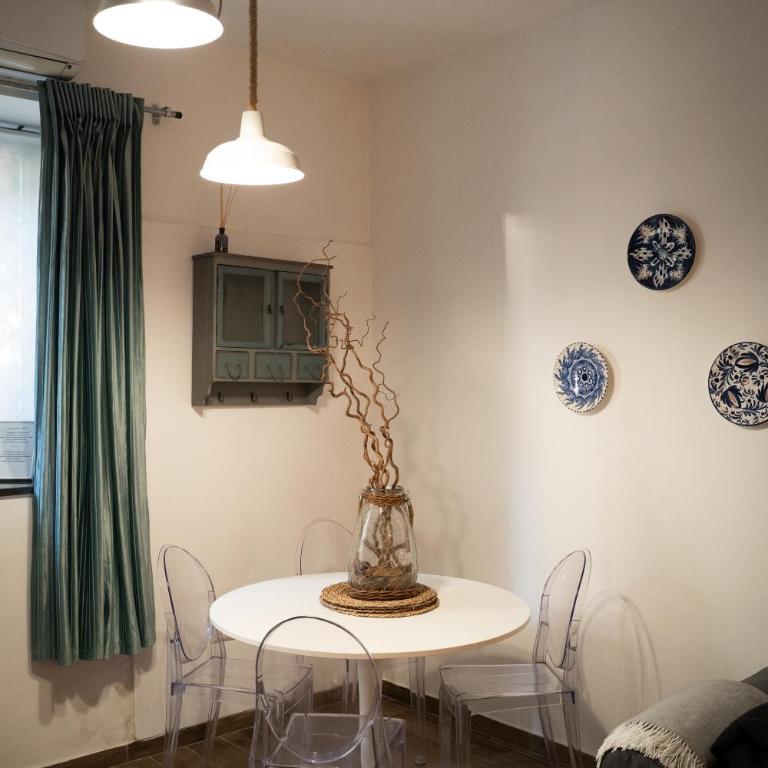 Donna Ilaria a Chiaia - One-Bedroom House - 21
