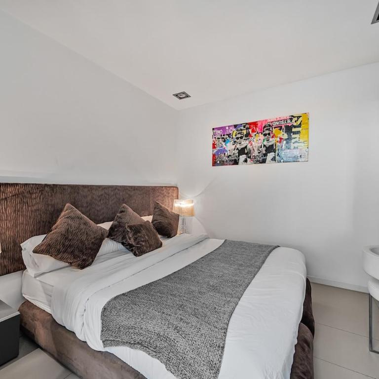 Luxury, Boutique Two-Bedroom Modern Townhouse with Golf Views - Villa de 2 dormitorios - 13
