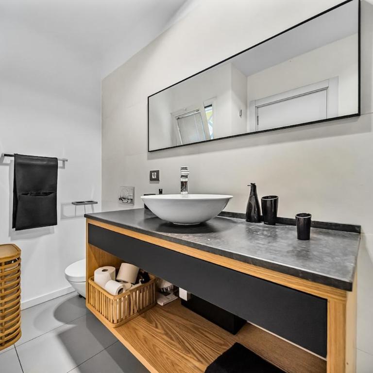 Luxury, Boutique Two-Bedroom Modern Townhouse with Golf Views - Villa de 2 dormitorios - 10