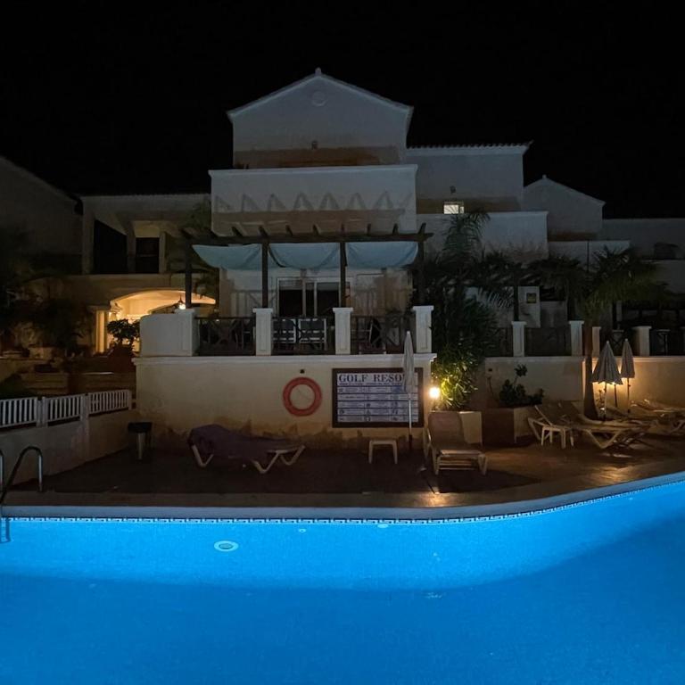 Luxury, Boutique Two-Bedroom Modern Townhouse with Golf Views - Villa de 2 dormitorios - 32