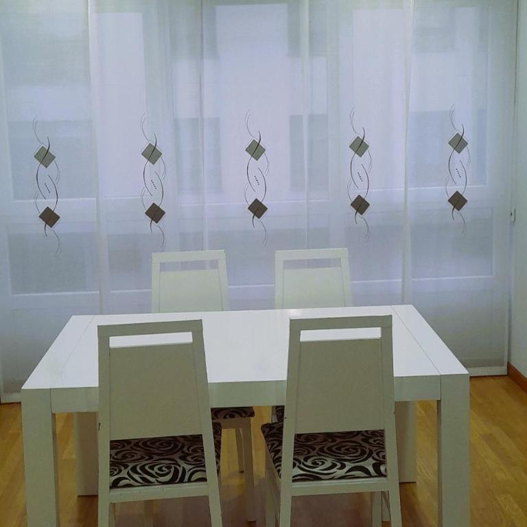 EnFOZ Tus Mejores Vacaciones, Playa Piscina y Parking - Apartamento de 3 dormitorios - 24