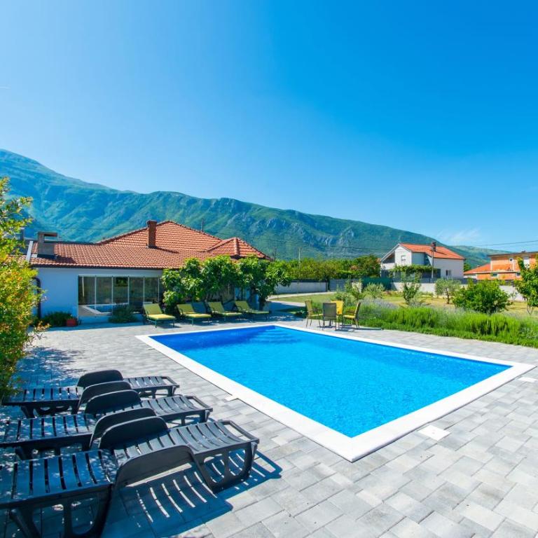 Villa Nirvana - Three-Bedroom Villa - 2