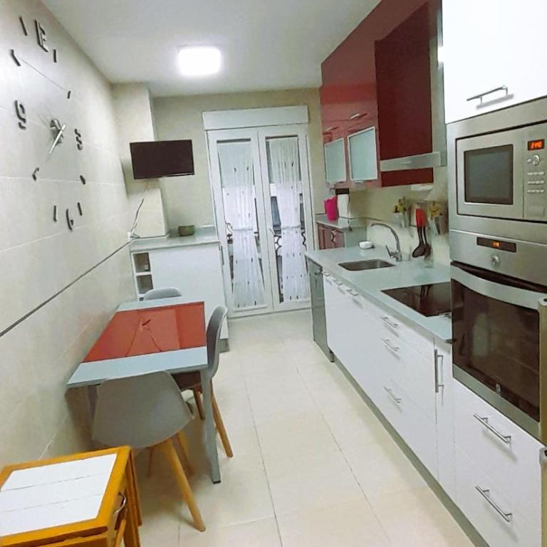 EnFOZ Tus Mejores Vacaciones, Playa Piscina y Parking - Apartamento de 3 dormitorios - 40