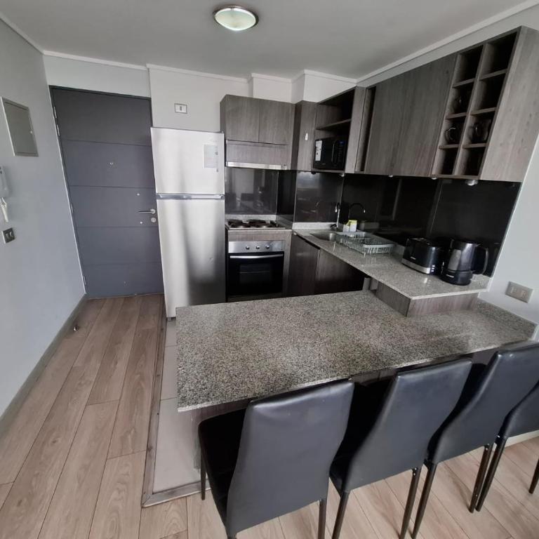 Loica Host - Departamentos amoblados a pasos del metro - Apartamento de 2 dormitorios con balcón - 4
