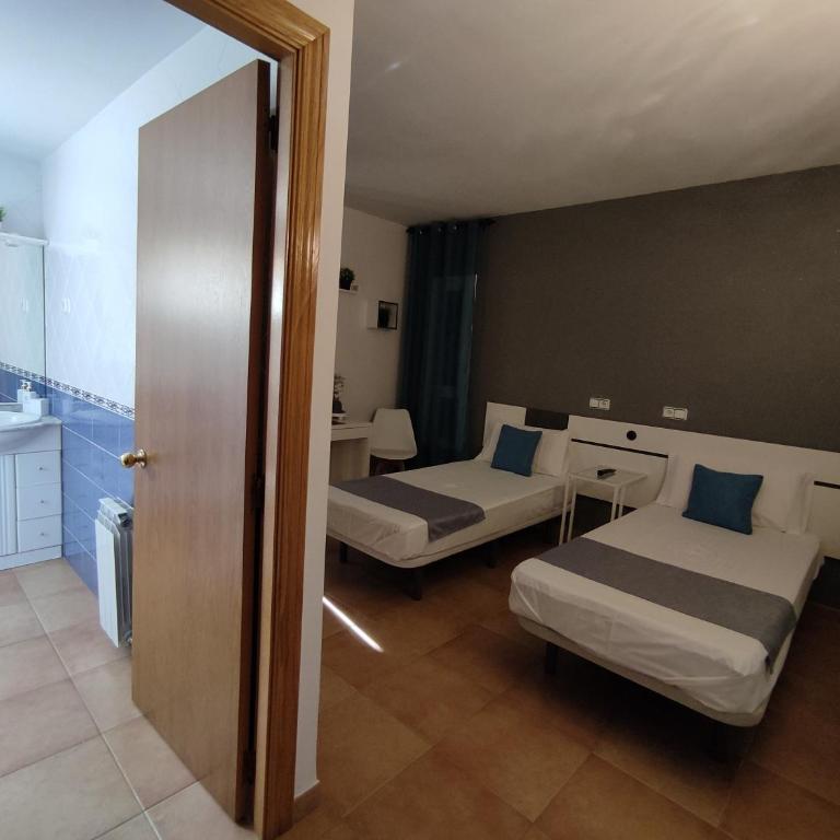 Hostal Turbon - Chambre Lits Jumeaux Économique - 3
