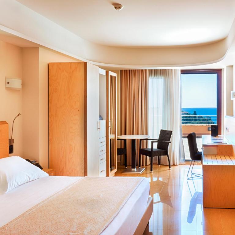 Taormina Panoramic Hotel - Camera Familiare con Vista Mare - 5