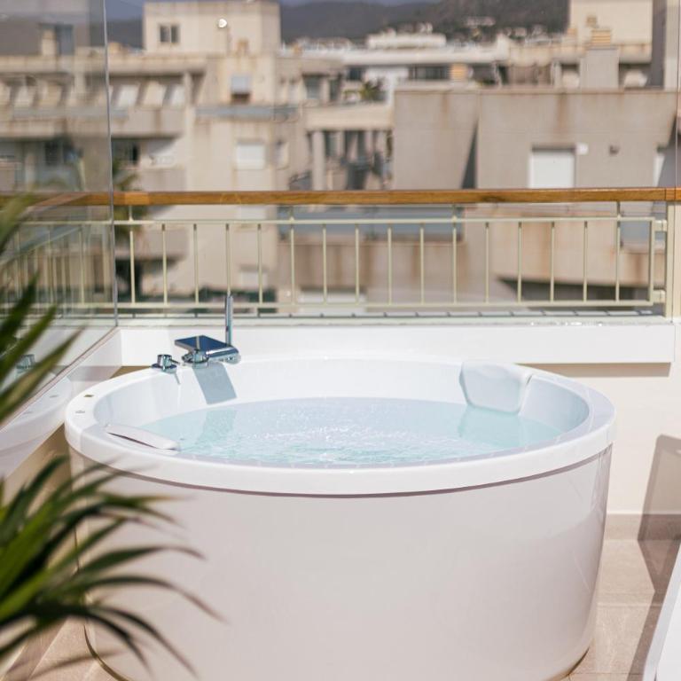 Malacosta Sky Suites - Private Rooftop Suites - MC Apartments Ibiza - Suite con terraza - 11