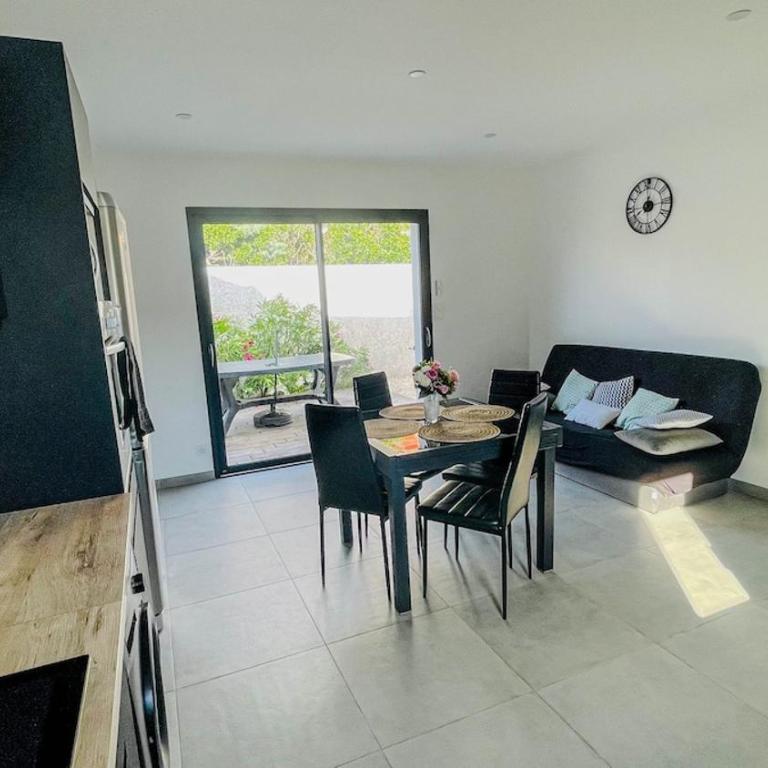 Instant Janin - Logement T3 climatisé plain pied avec jardin - Maison 2 Chambres - 15