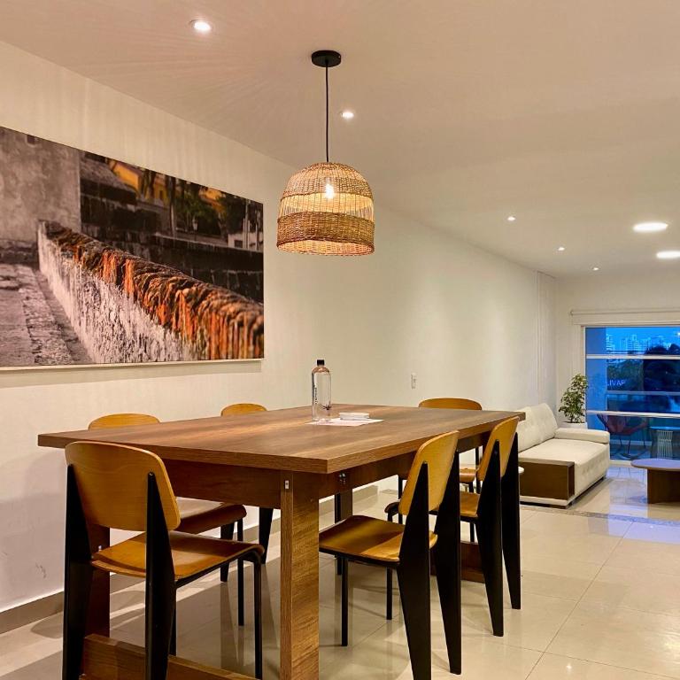 Serene Bay by Wynwood House - Two-Bedroom Superior Apartment - 17