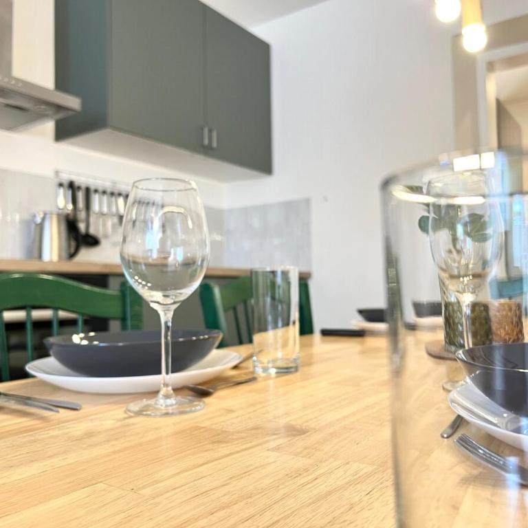 Le St-Hilaire, House in the city center with patio with parking - Villa - 9