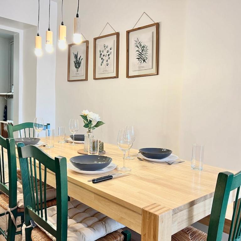 Le St-Hilaire, House in the city center with patio with parking - Villa - 14