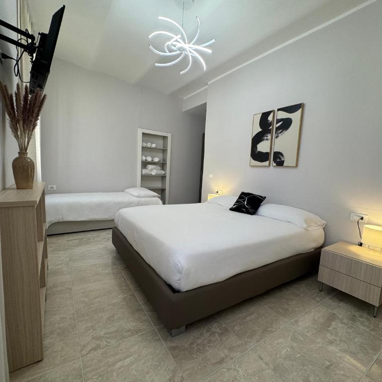 Paola HOME - Camera Matrimoniale con Letto Supplementare - 7