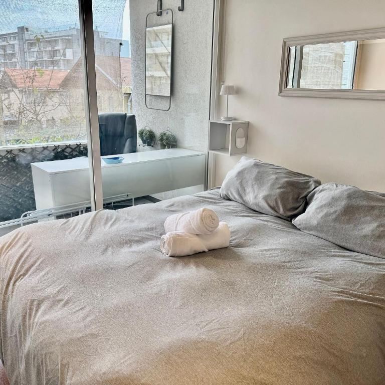 Moderno Excelente Ubicación Depto en Las Condes - Apartamento con balcón - 10