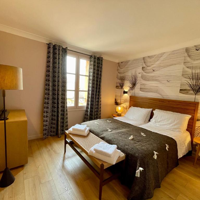 Cœur de Saint-Tropez - 2 chambres - Terrasse - Parking - Two-Bedroom Apartment with Terrace - 21
