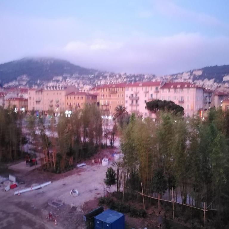 Appartement au cœur de Nice - Apartamento de 2 dormitorios - 24