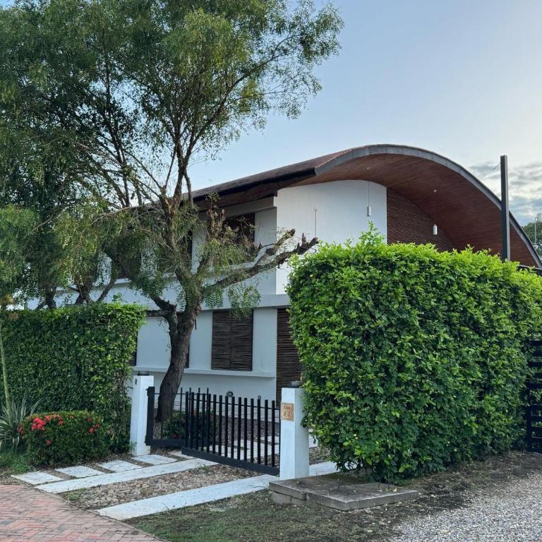 Espectacular casa vacacional con jacuzzi y piscina privada - Casa - 8