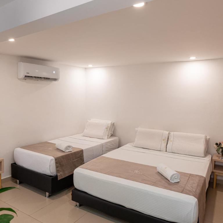 Casa Mishka Hotel Boutique - Triple Room with Private Bathroom - 4