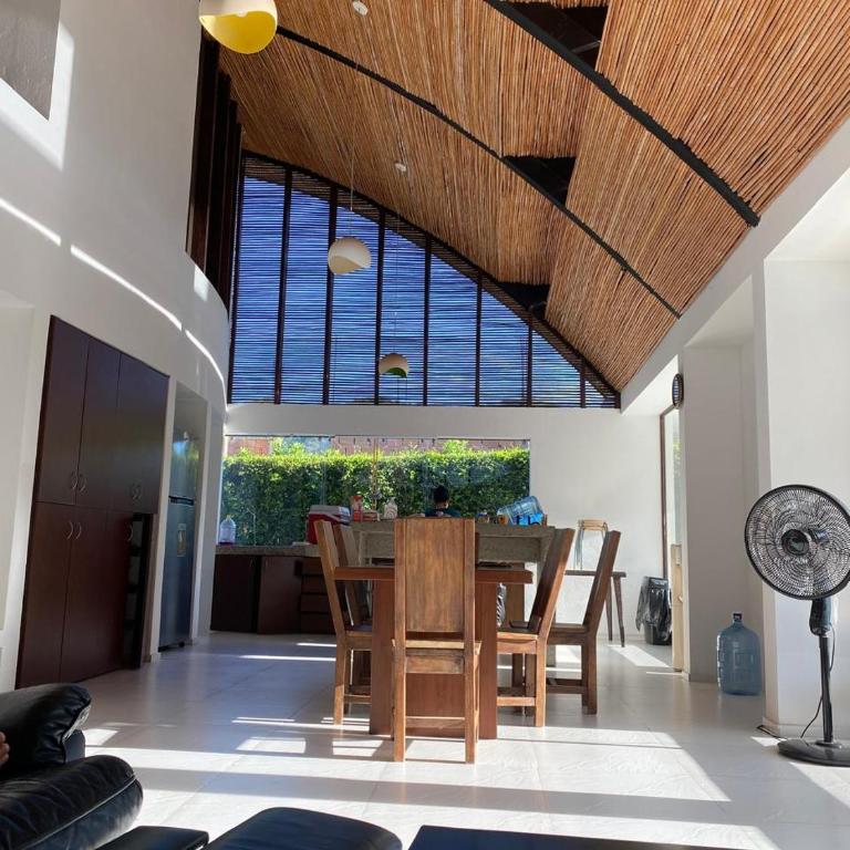 Espectacular casa vacacional con jacuzzi y piscina privada - Casa - 12