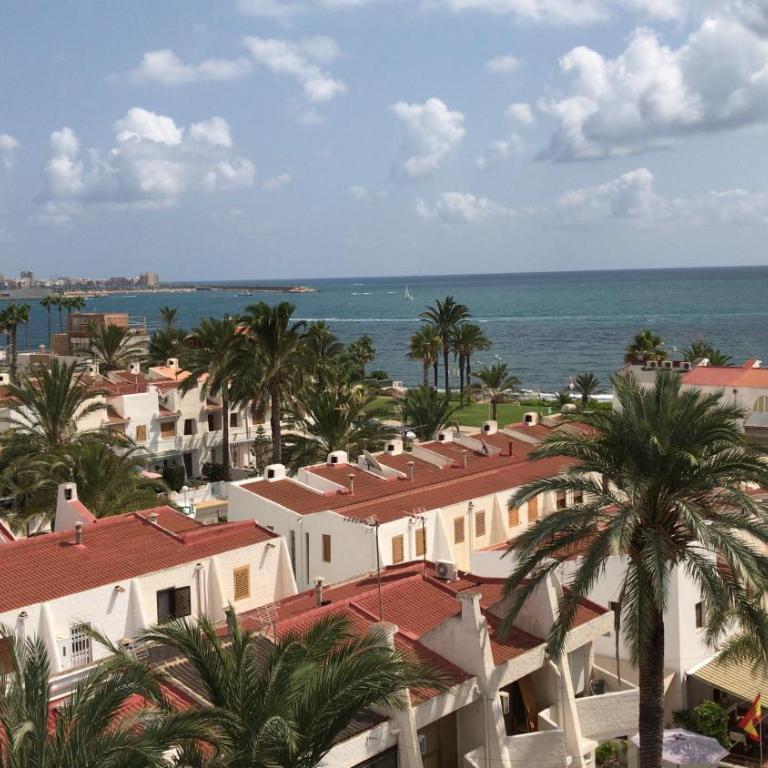 Attikawohnung 3,5 Zimmer, direkt am Meer - Two-Bedroom Apartment - 1