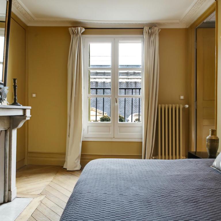 Paris Louvre Elegant residence - Two-Bedroom Apartment - 11