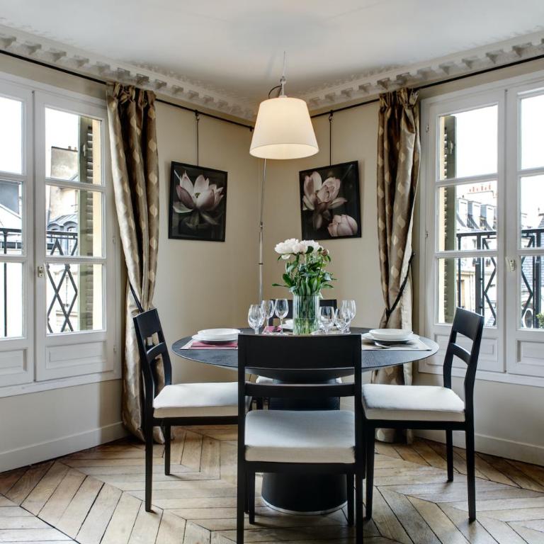 Paris Louvre Elegant residence - Two-Bedroom Apartment - 18
