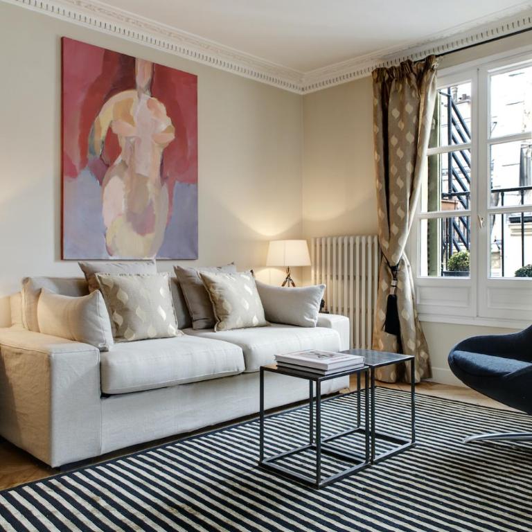 Paris Louvre Elegant residence - Two-Bedroom Apartment - 27