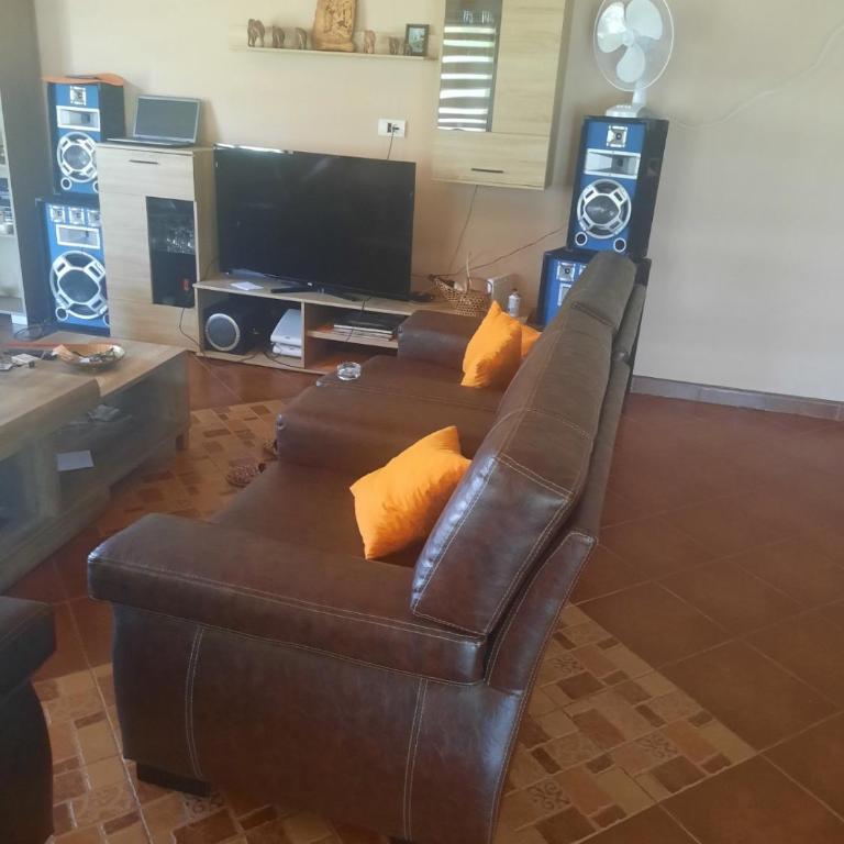 Kuća za Arsenal fest - Three-Bedroom Apartment - 6