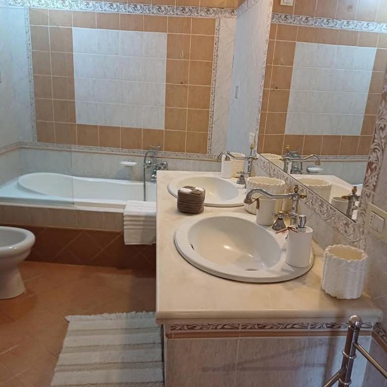 A casa di Carmen - Camera Tripla con Bagno Privato - 1
