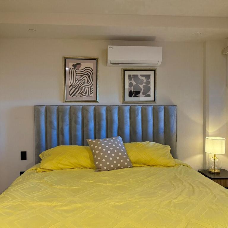 Modern space in the heart of the historic center - Two-Bedroom Apartment - 33