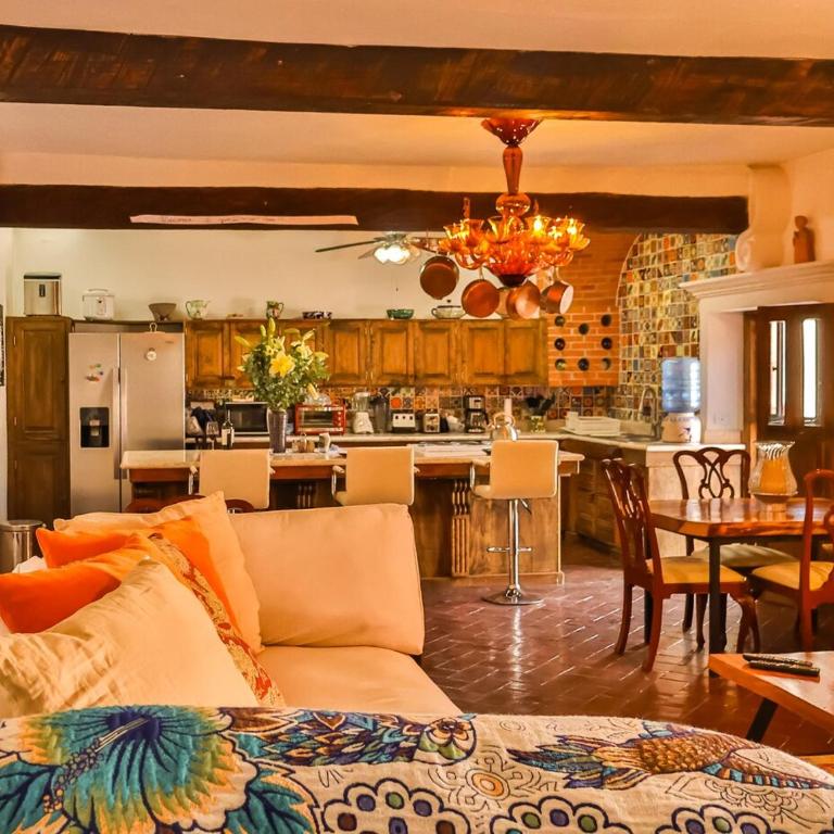 Live in the historical downtown! - Vacation Home - 16