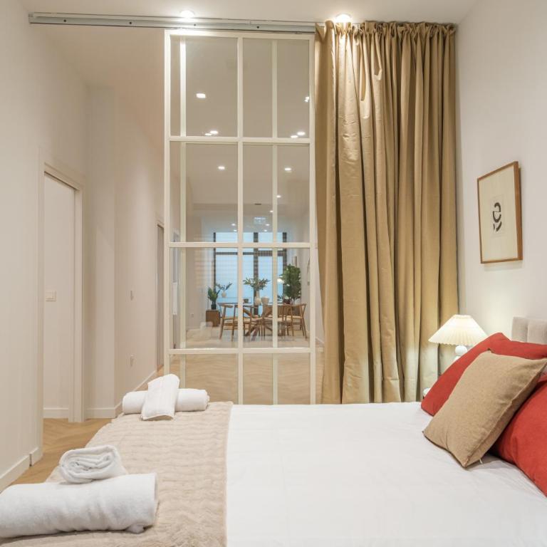 Flats poeta serrano - Three-Bedroom Apartment - 12