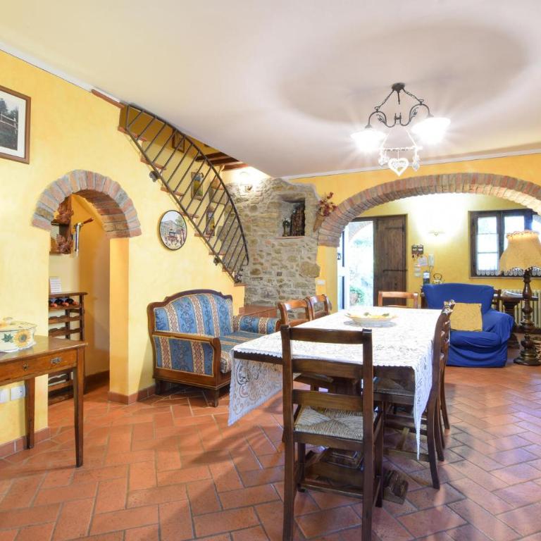 Amazing Home In Cortona - Casa Vacanza con 6 Camere da Letto - 8