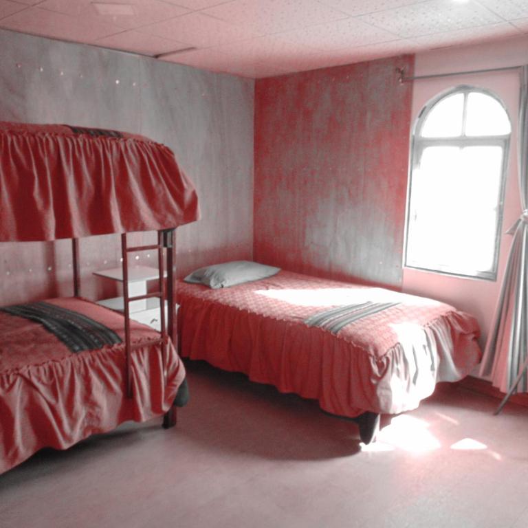 EUCALYPTUS POTOSI only dollars or euros are accepted - Habitación Triple Estándar - 2