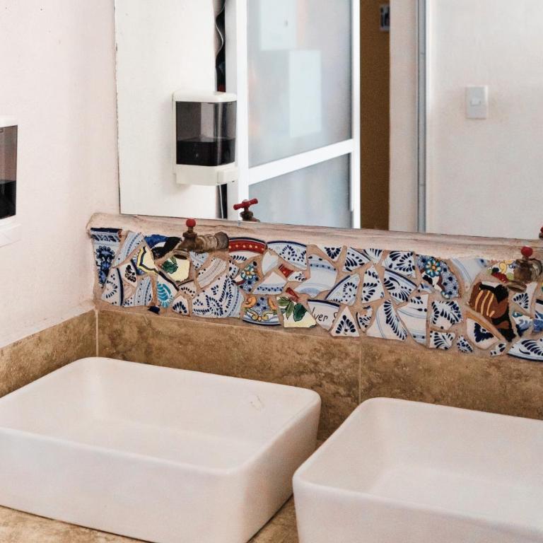 Hostal Talavera - Cama en habitación compartida mixta de 6 camas - 5