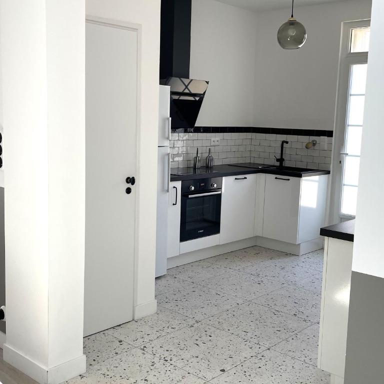 Maison charmante près de la plage avec WIFI, au cœur de Saint-Jean-de-Monts - FR-1-652-60 - Vacation Home - 17