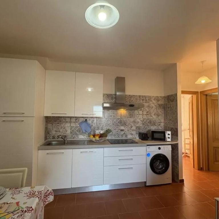 Bright flat near the beaches of Lu Bagnu - Appartamento - 11