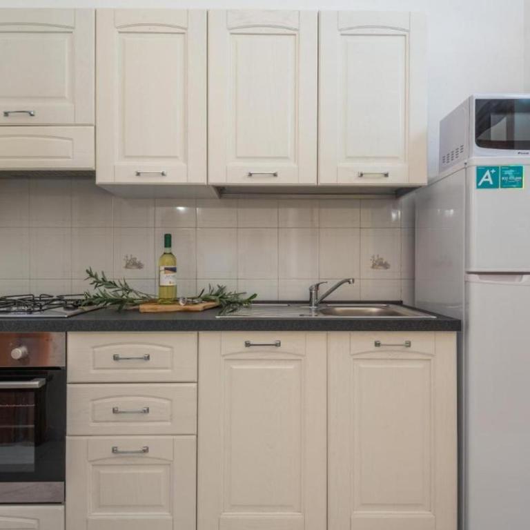 Outstanding Residenze Gallura 2Bedrm sleep 6 plus possible additional Child bed - Apartment - 5