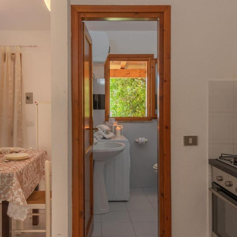 Outstanding Residenze Gallura 2Bedrm sleep 6 plus possible additional Child bed - Apartment - 13