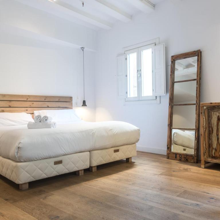 Eco Boutique Hostal Grau - Deluxe Double or Twin Room - 7