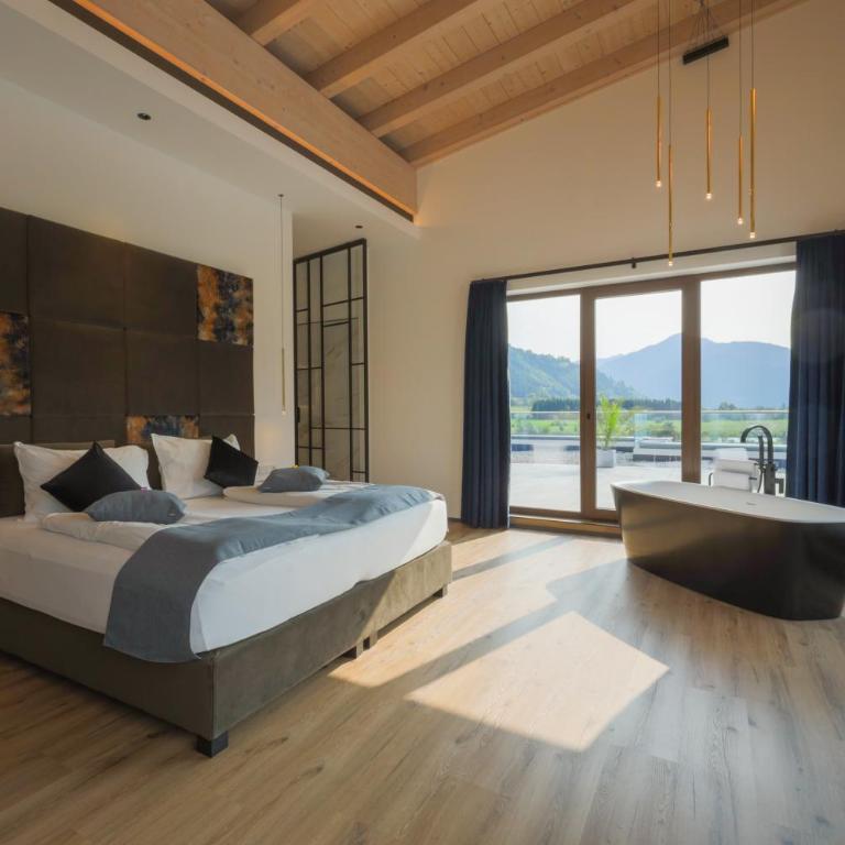 Sonja Alpine Resort - Deluxe Suite - 8