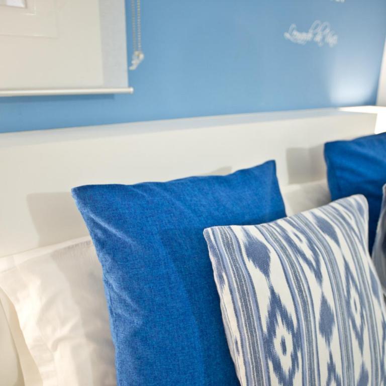 Petit Hotel - Small Double Room - 3