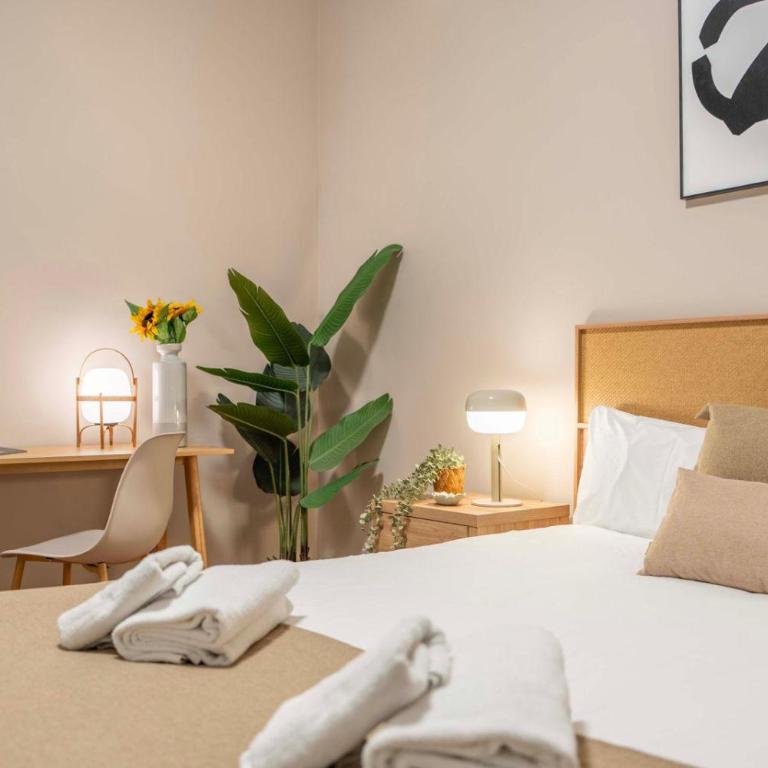 Sagrada familia Secret Apartment - Three-Bedroom Apartment - 27