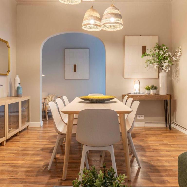 Sagrada familia Secret Apartment - Three-Bedroom Apartment - 7