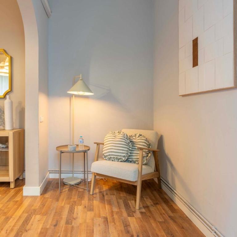 Sagrada familia Secret Apartment - Three-Bedroom Apartment - 9