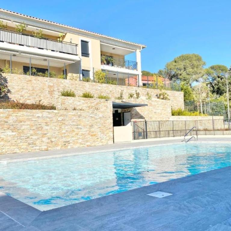 Beautiful apartment for 5 with swimming pool - Apartamento - 1