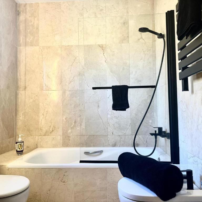 Atico Marbella 2 room piscina y parking - Apartamento de 2 dormitorios - 14