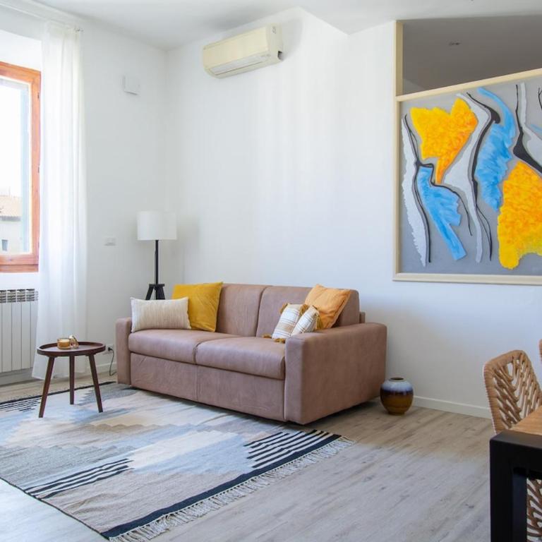 Cozy and Bright Flat - Top Floor with Elevator - Appartamento con 1 Camera da Letto - 2