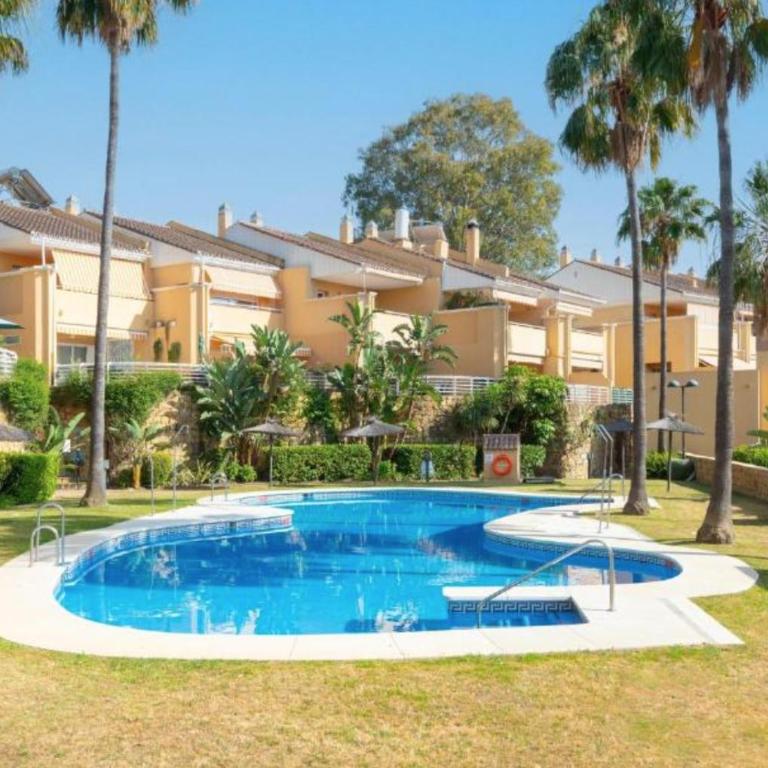 Atico Marbella 2 room piscina y parking - Apartamento de 2 dormitorios - 2